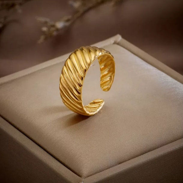 Zayalynne | Anillo de Oro de 18K