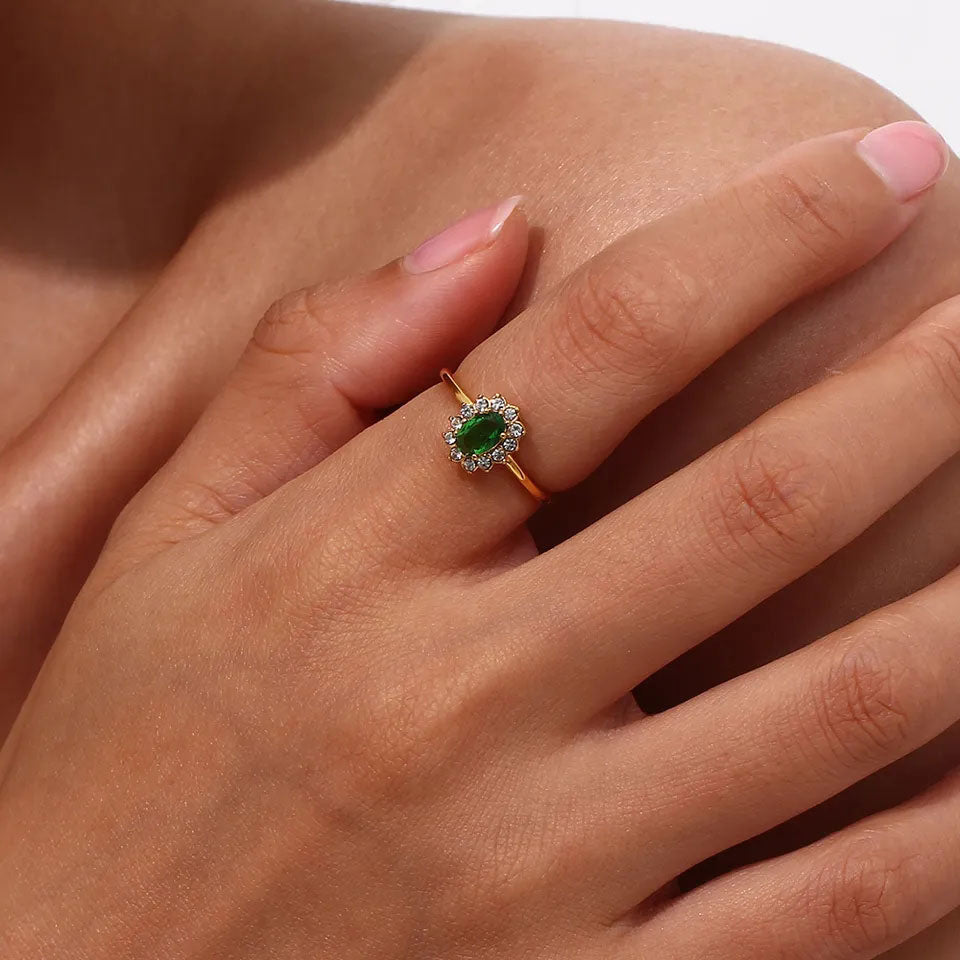 Amaryelle | Anillo de Zirconia Verde en Oro de 18K