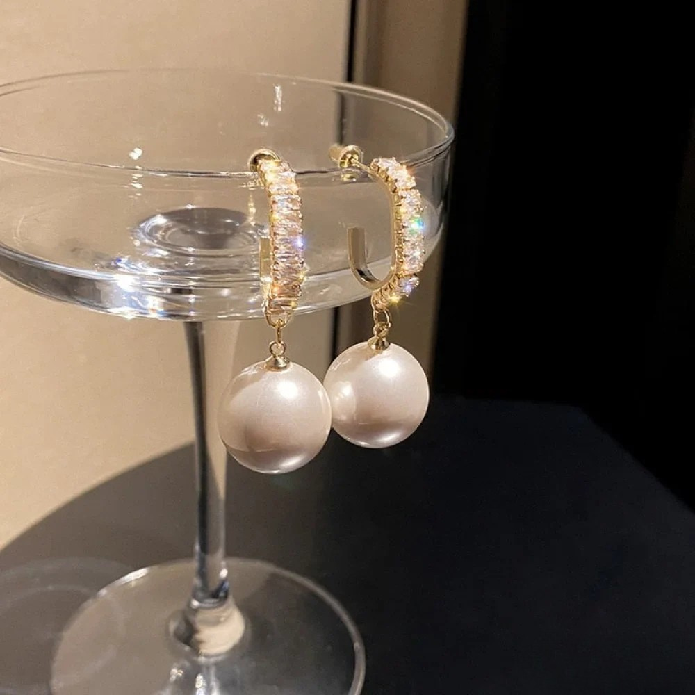 Pendientes Elegantes con Perlas y Circonitas