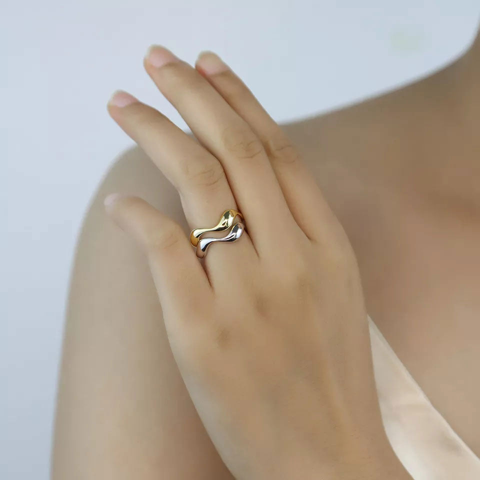 Carisseya | Anillo Onda 18K Oro