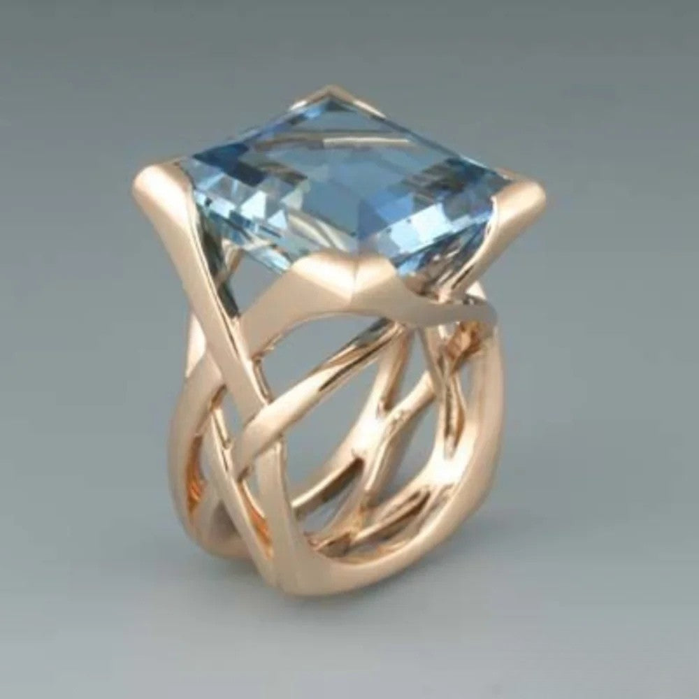 Anillo Clásico de Rosa