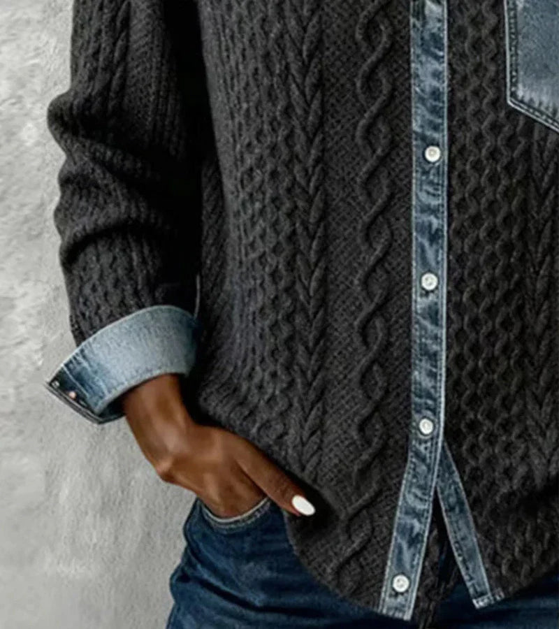 Top de punto patchwork con detalles de denim