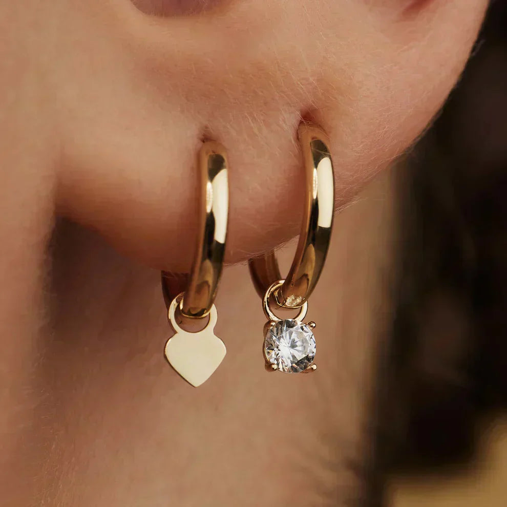 Amarissea | Pendientes de Aro con Piedra Moonbeam de Oro de 14k